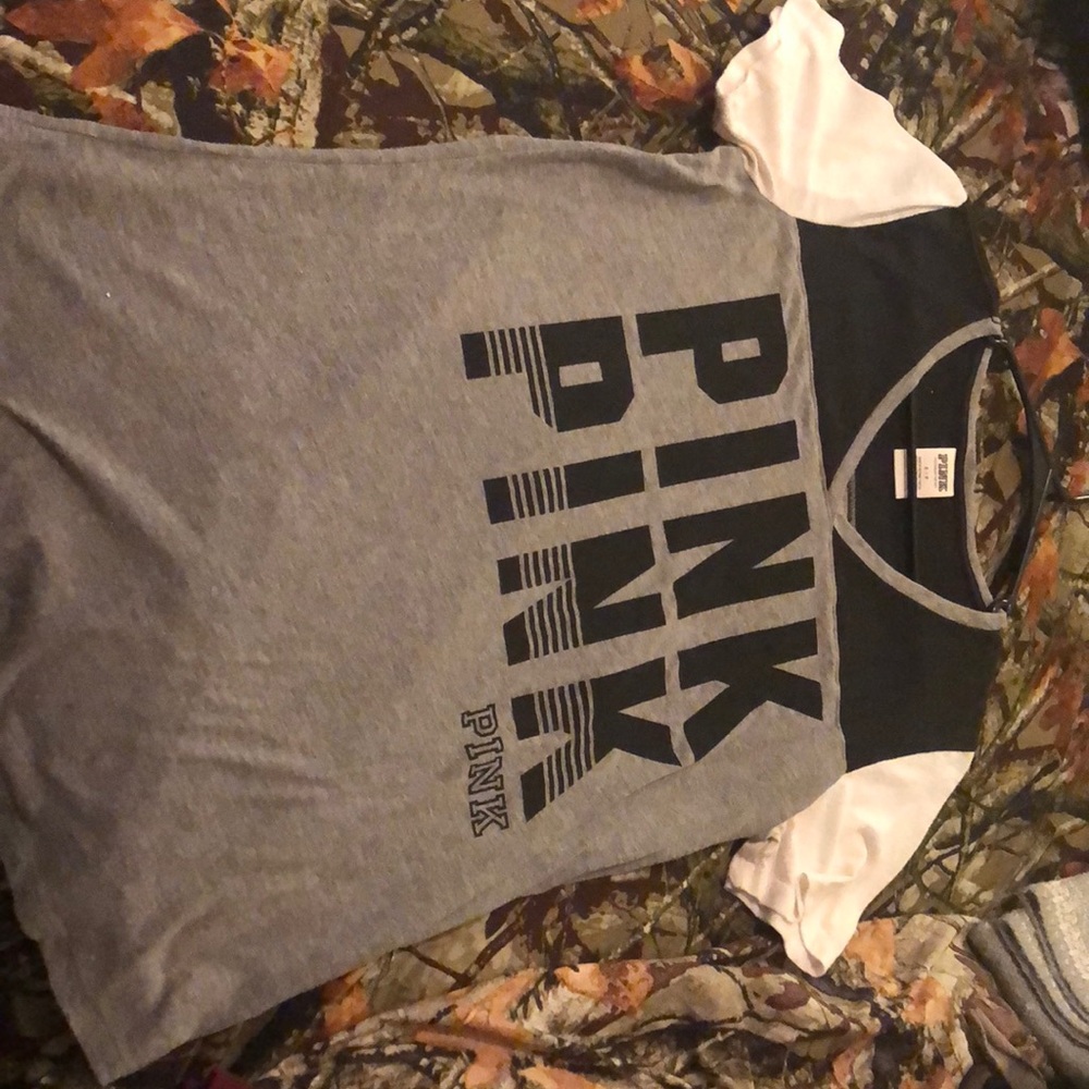 Vs pink shirt
